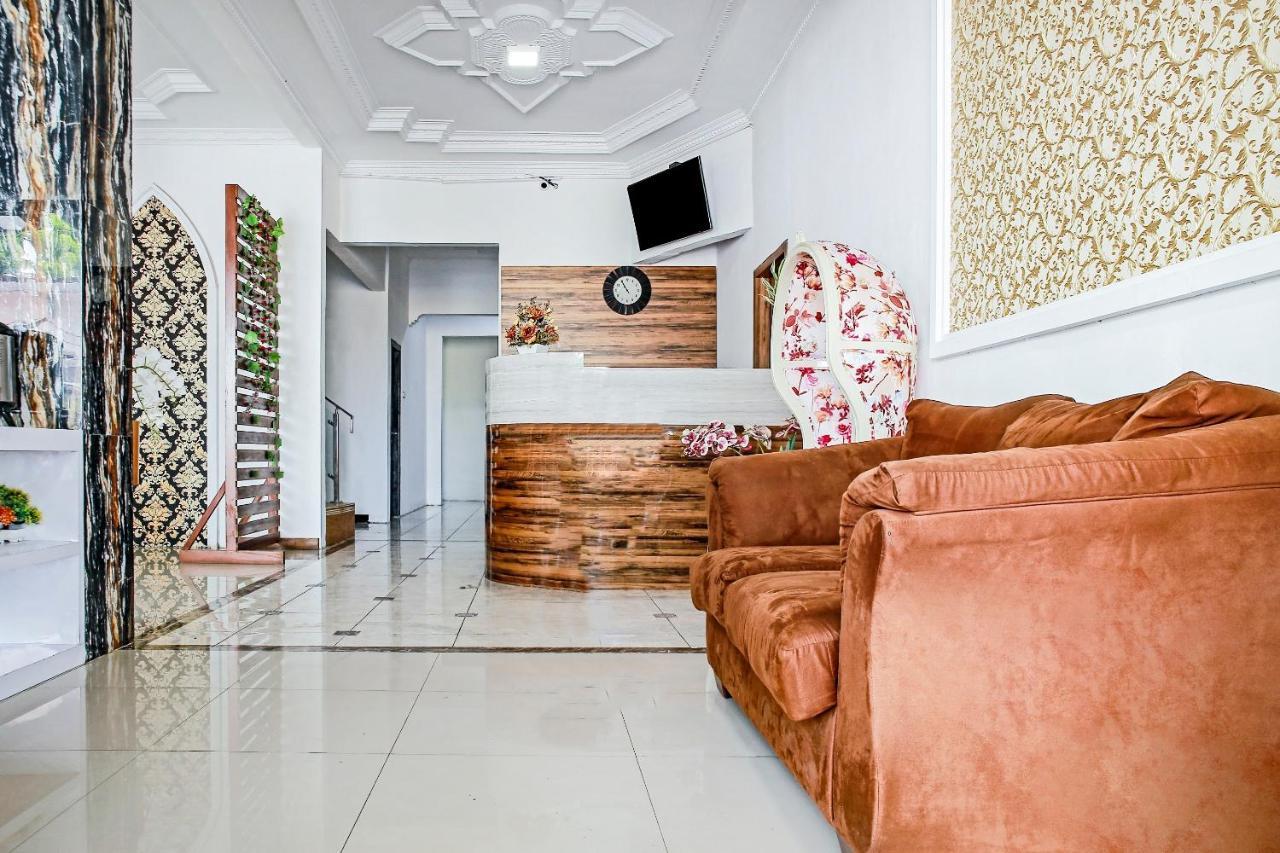 Oyo 90221 Makarim Guest House Syariah بانكالان بون المظهر الخارجي الصورة