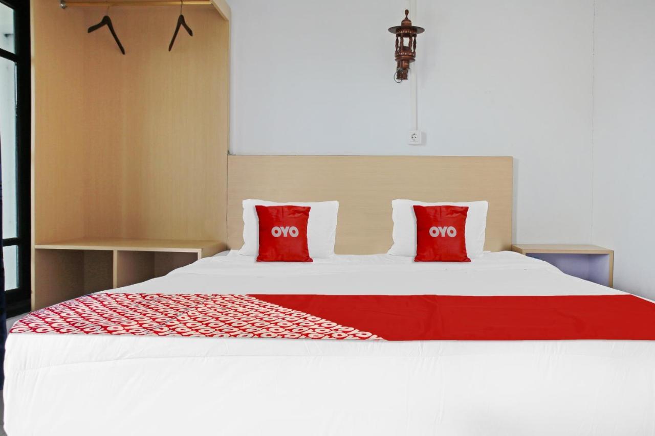 Oyo 90221 Makarim Guest House Syariah بانكالان بون المظهر الخارجي الصورة